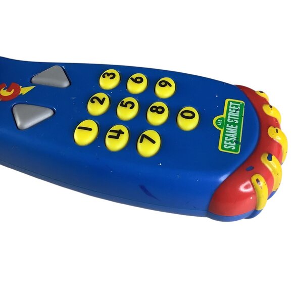 Sesame Street Super Grover Electronic Talking Remote Toy Phone 2011 Hasbro - Picture 7 of 8